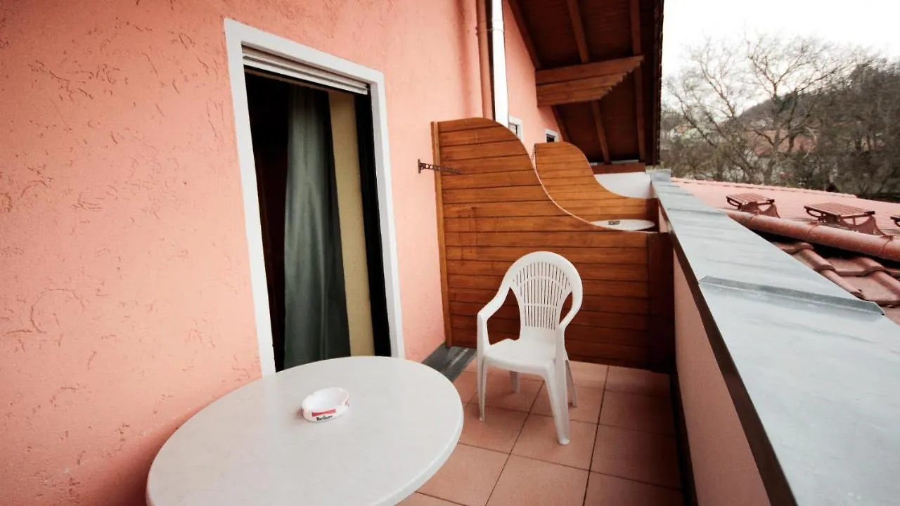 Πανσιόν Pension Eichertstueberl Furth im Wald